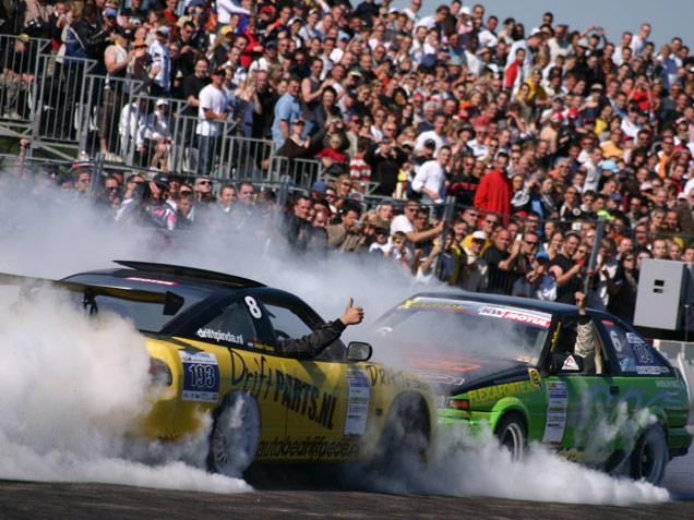 UPDATE 2/4Tuning Festival: Cai putere, masini tunate si Miss-uri