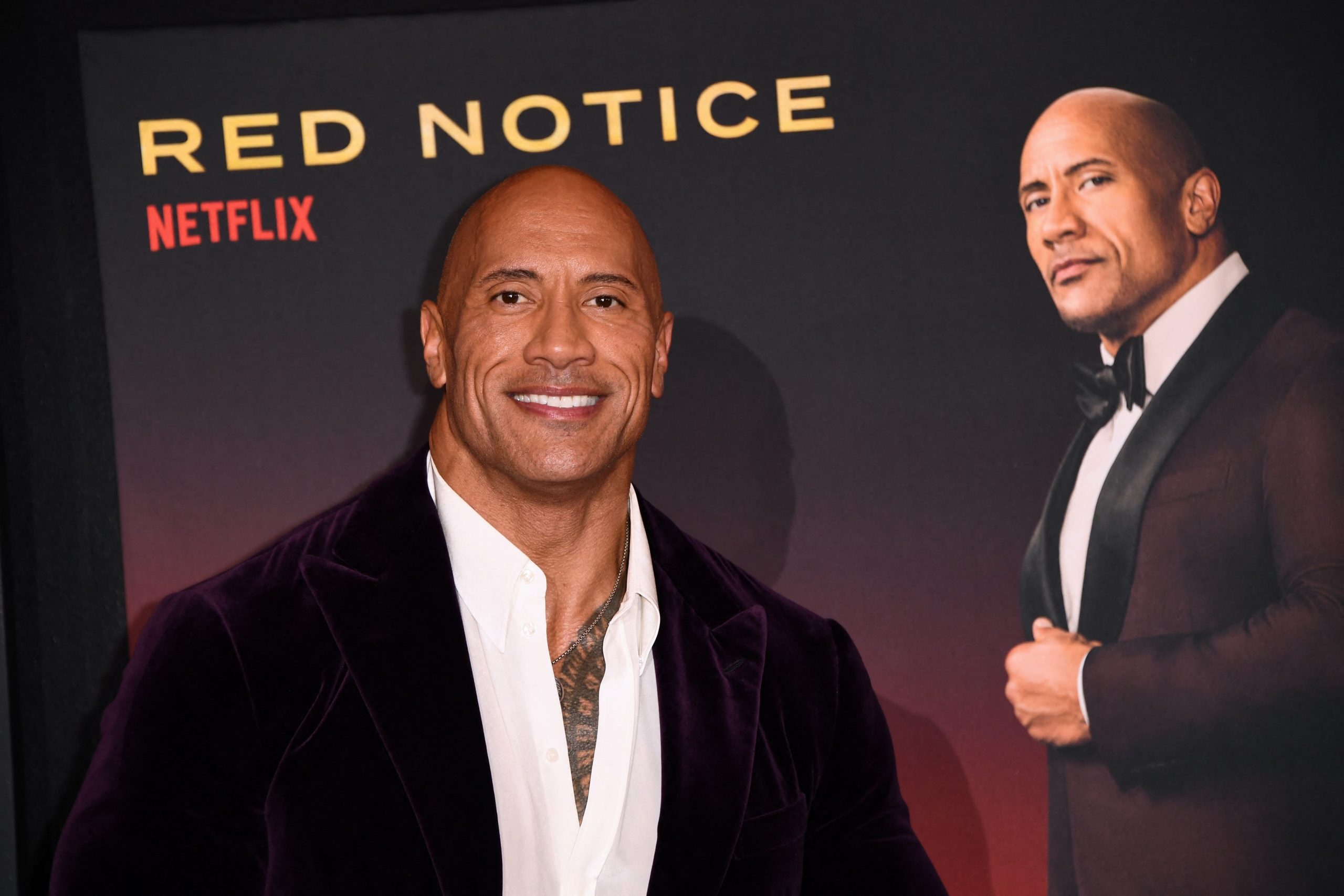 "Red Notice", cu Dwayne Johnson, a devenit cel mai vizionat film pe Netflix